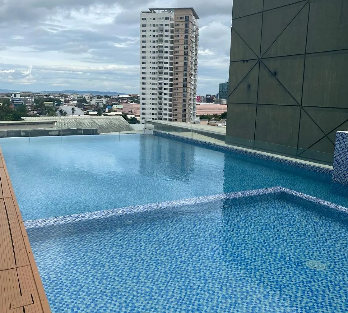 Luxury 1Br Fully Furnished Unit At Inspiria Condo Davao City Filipinler